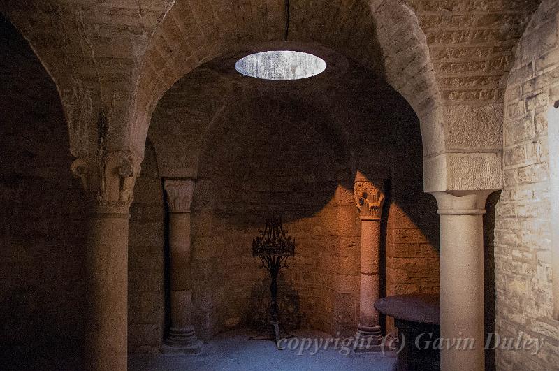 Crypt, Cathédrale Saint-Bénigne de Dijon IMGP1856.jpg